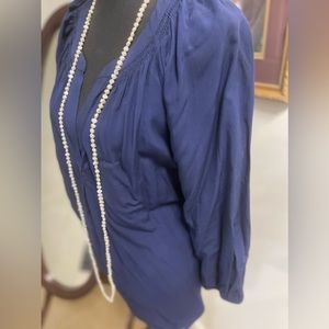 Woman’s Plus sized Crown and Ivy 3x Peasant Blouse